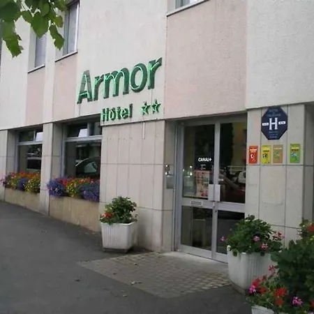 Brit L'arrivee Hotel